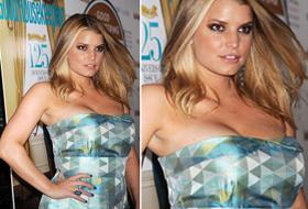 Jessica Simpson decolletè enorme per la gravidanza