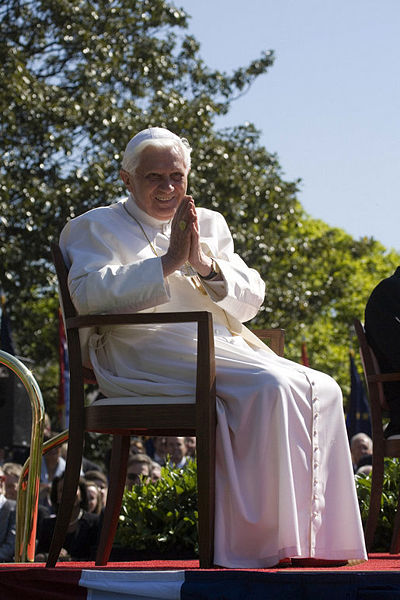 Il Papa Benedetto XVI si dimette dal Pontificato