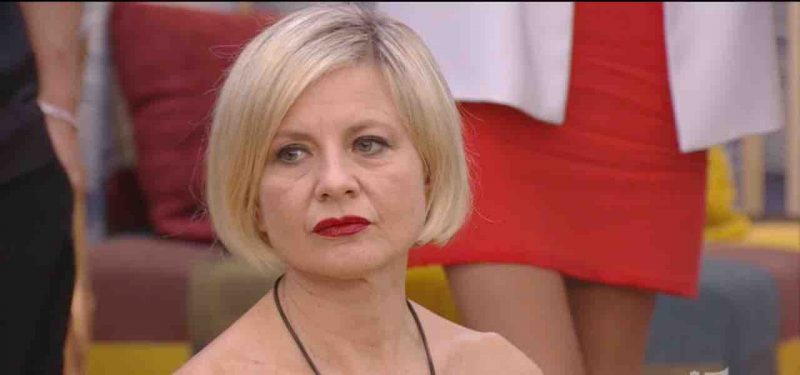 Antonella Elia: frecciatine alle nuove opinioniste del GF