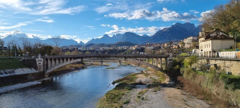 Emozionante Salvataggio sul Piave: Giovani Eroi in Azione
