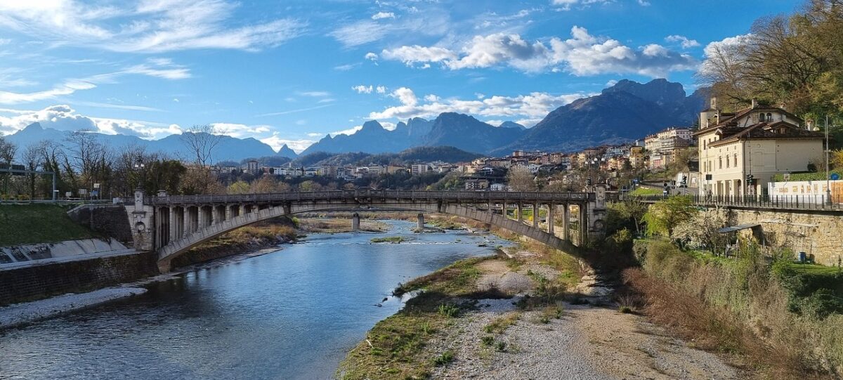 Emozionante Salvataggio sul Piave: Giovani Eroi in Azione
