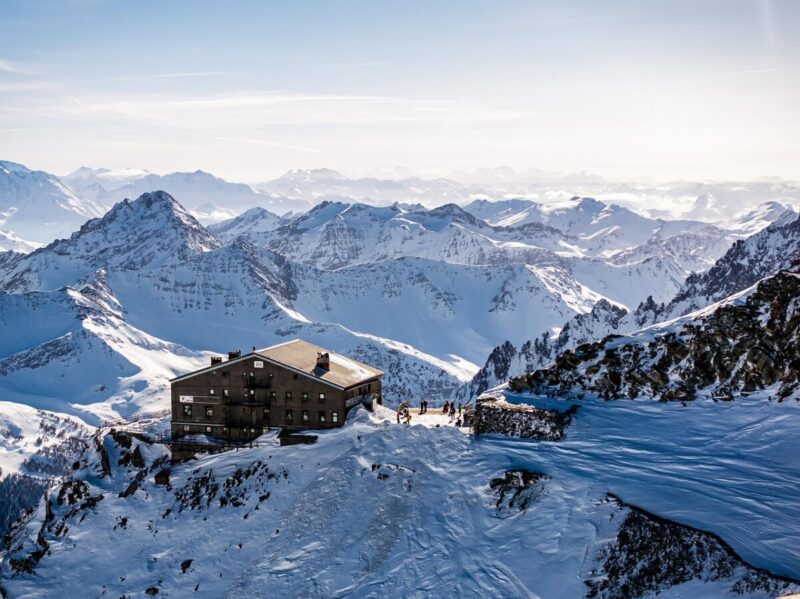 Courmayeur: Sicurezza e Innovazione dopo l’Incendio nel Cantiere